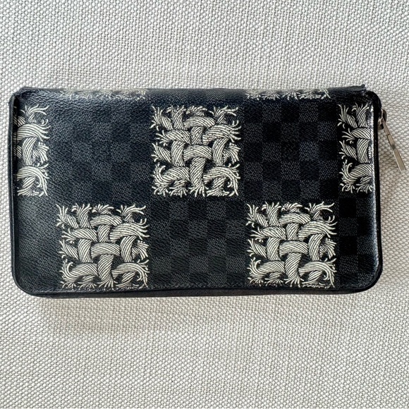 LOUIS VUITTON Zippy Organizer Wallet Damier Graphite Limited Edition Grey Black